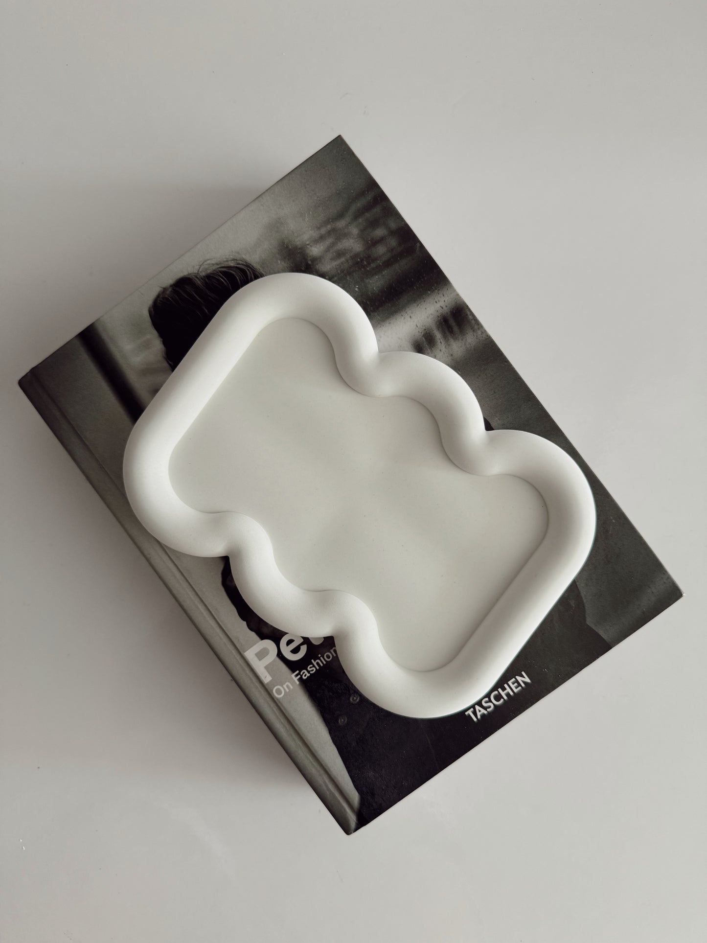 Aesthetic porcelain Tray